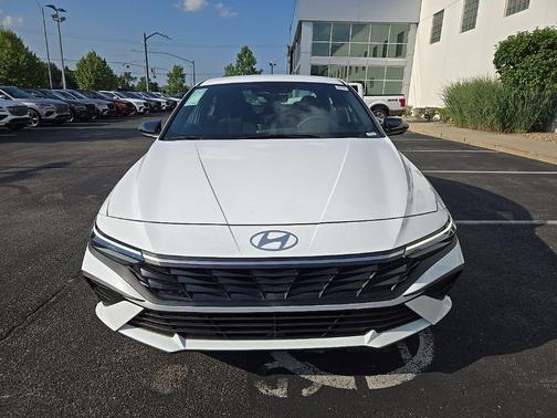 2025 Hyundai ELANTRA Sport
