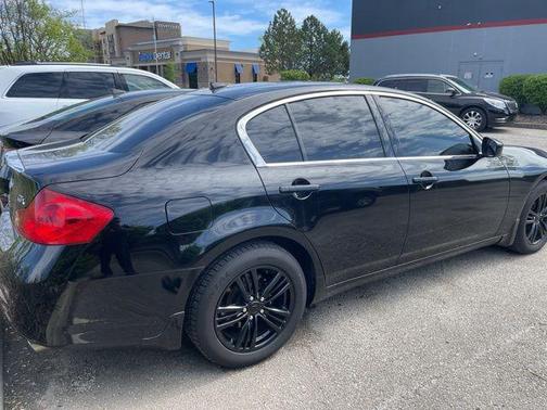 2013 INFINITI G37x Base