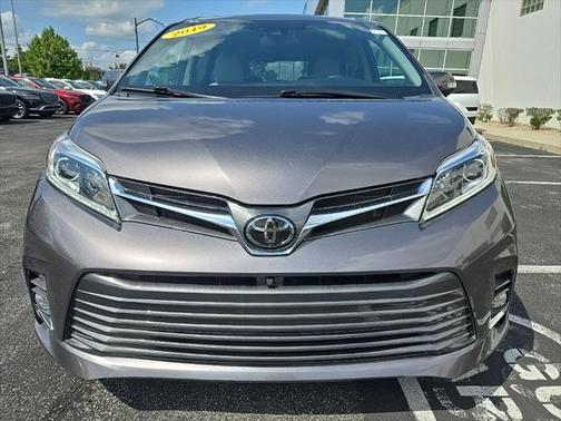 2019 Toyota Sienna Limited Premium