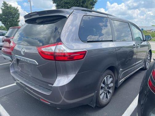 2019 Toyota Sienna Limited Premium