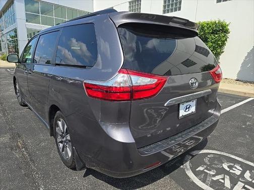 2019 Toyota Sienna Limited Premium