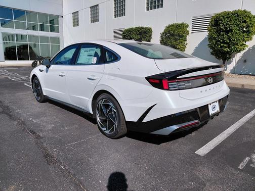 2026 Hyundai SONATA SEL