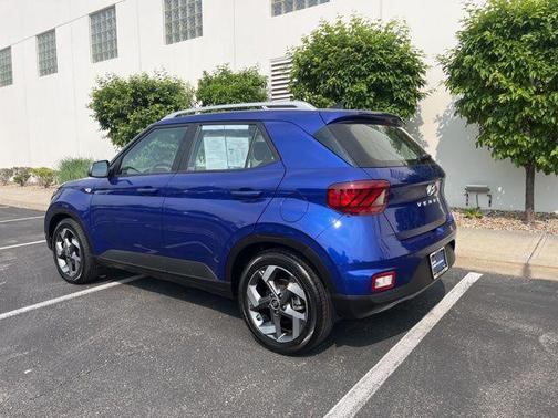 2022 Hyundai VENUE Limited