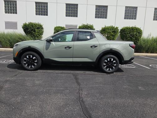 2025 Hyundai SANTA CRUZ SEL Activity