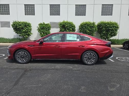 2025 Hyundai SONATA Hybrid Limited