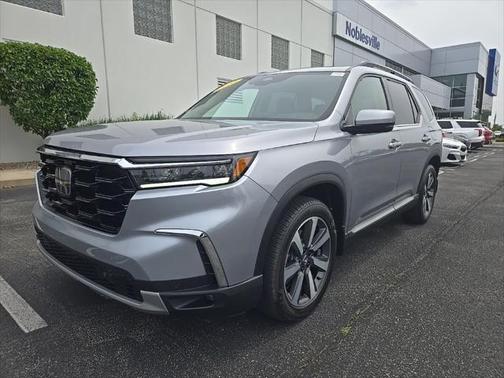 2023 Honda Pilot Touring 8-Passenger