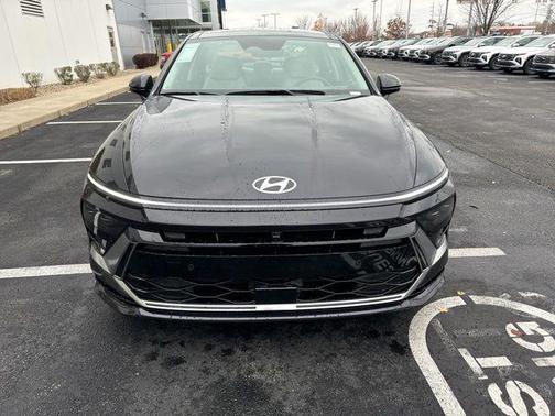 2025 Hyundai SONATA Hybrid Limited