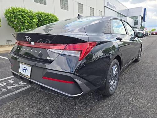 2025 Hyundai ELANTRA HEV Blue