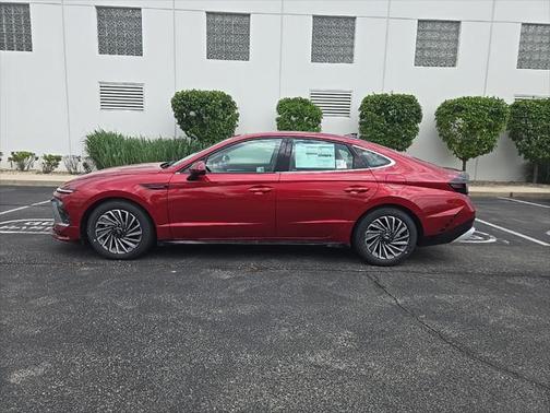 2025 Hyundai SONATA Hybrid Limited