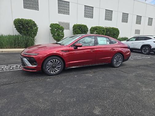 2025 Hyundai SONATA Hybrid Limited