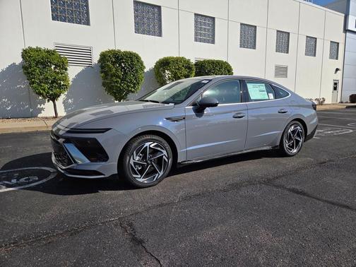 2026 Hyundai SONATA SEL