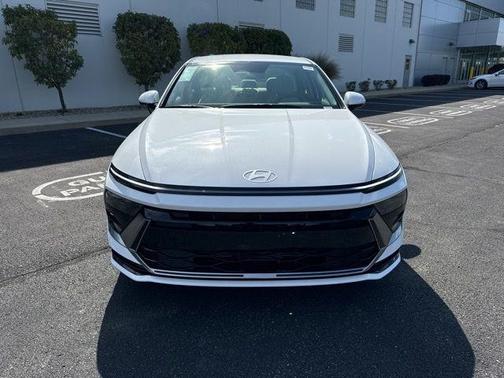 2024 Hyundai SONATA Hybrid SE
