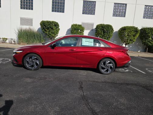 2025 Hyundai ELANTRA Sport
