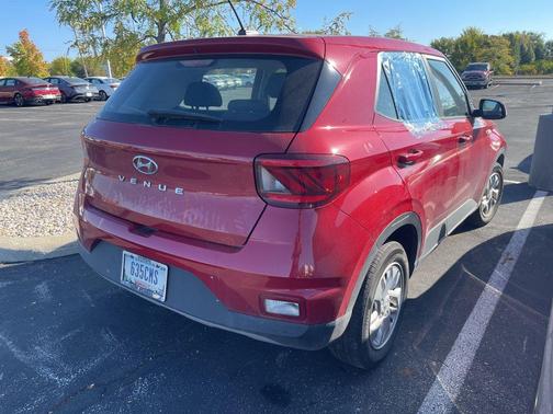 2023 Hyundai VENUE SE