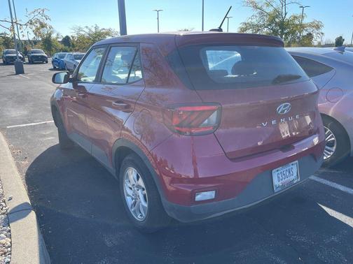 2023 Hyundai VENUE SE
