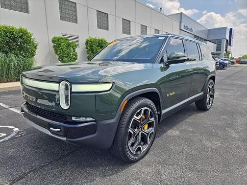 2023 Rivian R1S Adventure