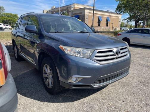 2012 Toyota Highlander SE