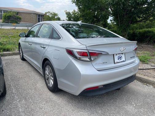 2016 Hyundai SONATA Hybrid SE