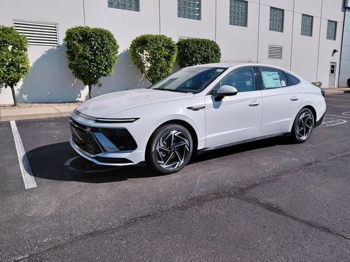 2026 Hyundai SONATA SEL