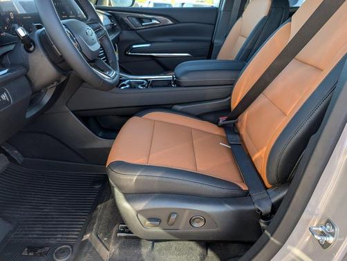 Sandstone Gray 2027 Chevrolet Traverse AWD Z71