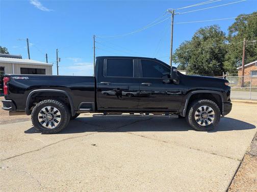 2024 Chevrolet Silverado 2500 Custom