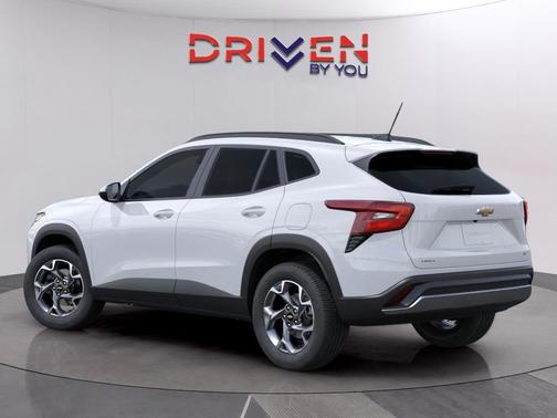 Summit White 2026 Chevrolet Trax LT