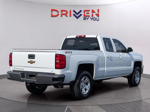 Summit White 2015 Chevrolet Silverado 1500 2LT