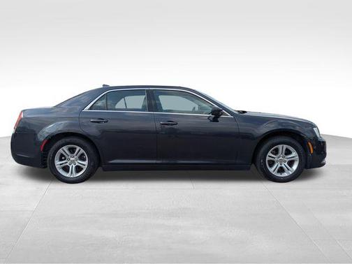 2015 Chrysler 300 Limited