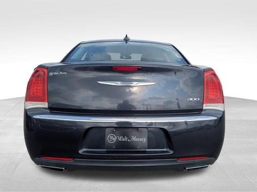 2015 Chrysler 300 Limited