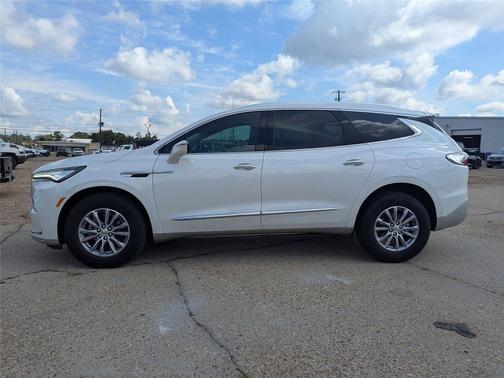 2024 Buick Enclave Essence FWD