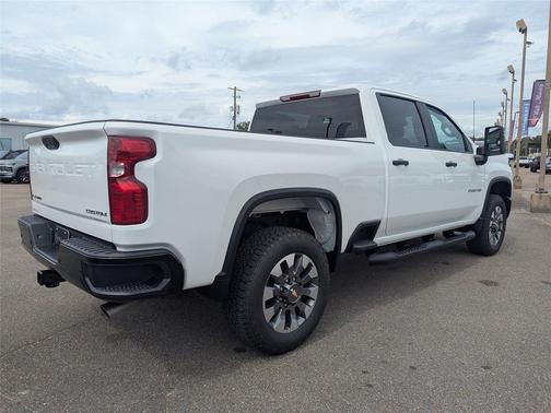 2026 Chevrolet Silverado 2500 Custom