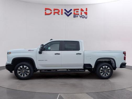 2026 Chevrolet Silverado 2500 Custom