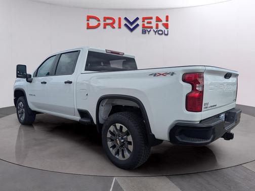 2026 Chevrolet Silverado 2500 Custom