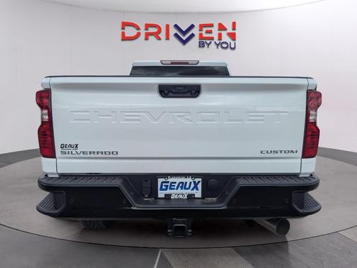 2026 Chevrolet Silverado 2500 Custom