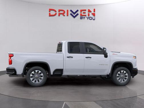 2026 Chevrolet Silverado 2500 Custom