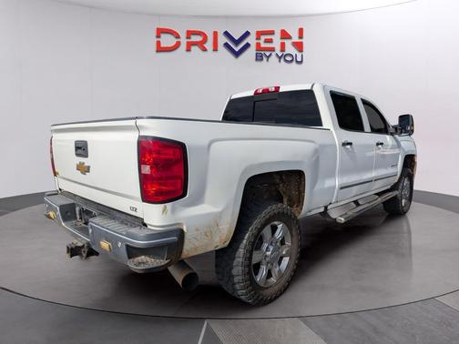 Summit White 2017 Chevrolet Silverado 2500 LTZ