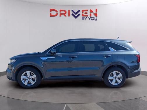 2023 Kia Sorento LX