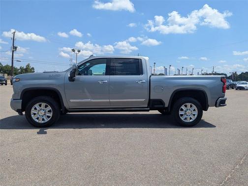 2025 Chevrolet Silverado 2500 High Country