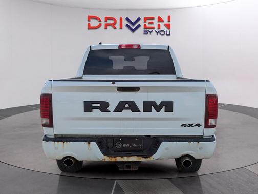 Bright White Clearcoat 2017 RAM 1500 Night Crew Cab 4x4 5'7' Box