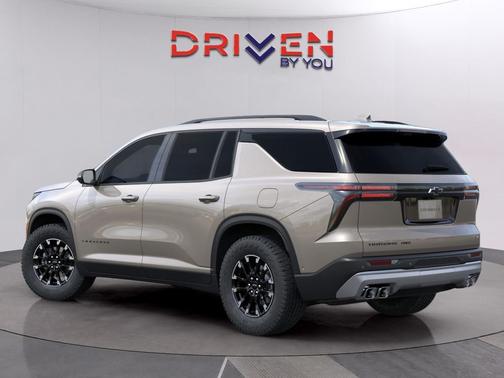 Sandstone Gray 2026 Chevrolet Traverse AWD Z71