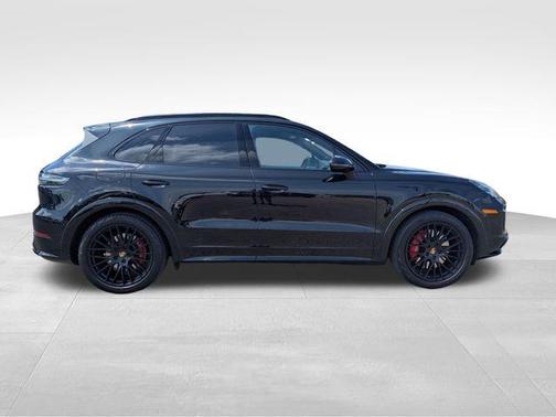 2023 Porsche Cayenne GTS