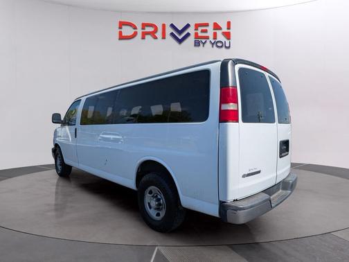 2017 Chevrolet Express 3500 LT