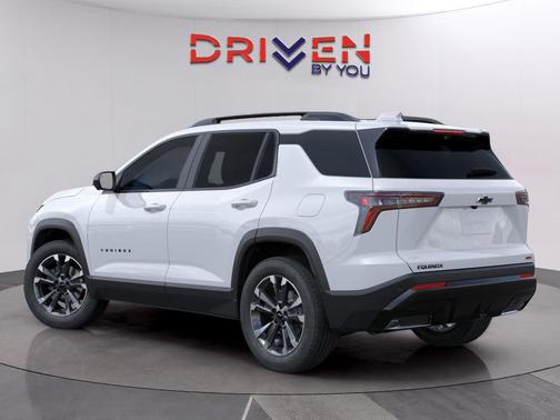 Polar White Tricoat 2026 Chevrolet Equinox FWD RS