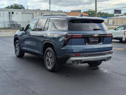 Lakeshore Blue Metallic 2026 Chevrolet Traverse LT