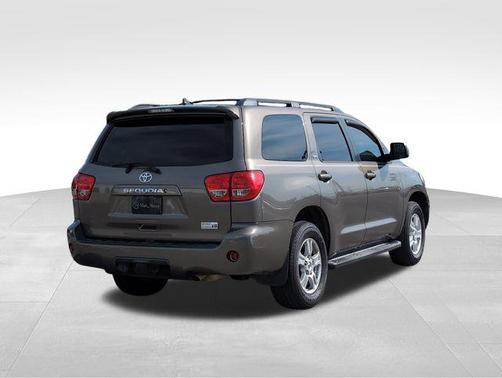 2016 Toyota Sequoia SR5