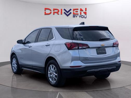 Silver Ice Metallic 2022 Chevrolet Equinox 1LT