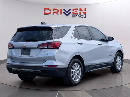 Silver Ice Metallic 2022 Chevrolet Equinox 1LT