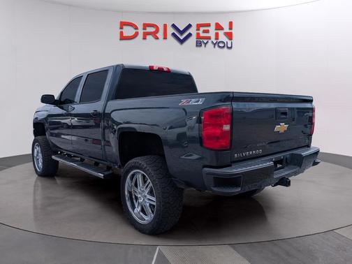 Graphite Metallic 2017 Chevrolet Silverado 1500 2LT