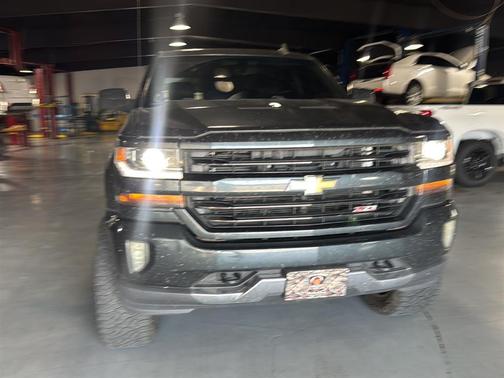 Graphite Metallic 2017 Chevrolet Silverado 1500 2LT