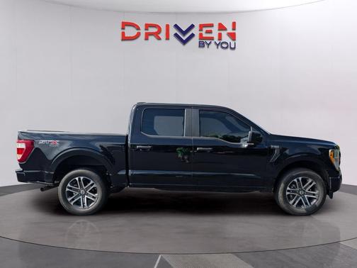 Agate Black Metallic 2022 Ford F-150 XL